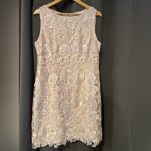 Elegant Lace Sleeveless Dress